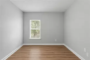 379 Yonkers Ave NW, Atlanta, GA 30314 - Photo 16