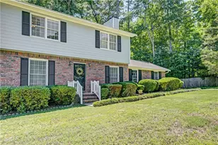 5201 Beechwood Forest Dr, Lithonia, GA 30038 - Photo 4