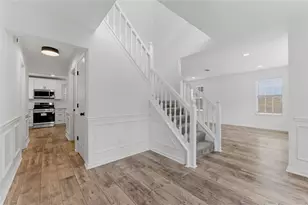 691 Deshon Creek Dr, Lithonia, GA 30058 - Photo 2