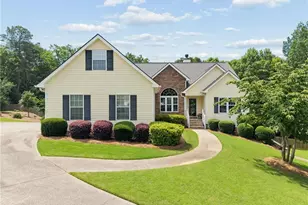 121 Chestnut Hill Dr, Canton, GA 30114 - Photo 2