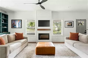 323 Eleanor St SE, Atlanta, GA 30317 - Photo 2