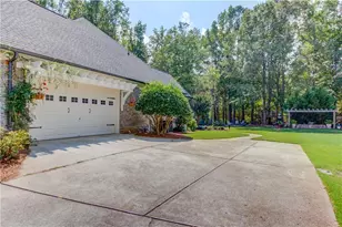 951 Providence Ln, Monroe, GA 30656 - Photo 4
