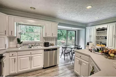 2394 Rockbridge Road, Stone Mountain, GA 30087 - Photo 8
