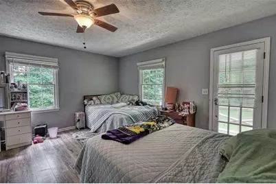 2394 Rockbridge Road, Stone Mountain, GA 30087 - Photo 16