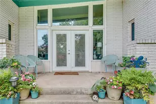 588 Kenilworth Cir, Stone Mountain, GA 30083 - Photo 4