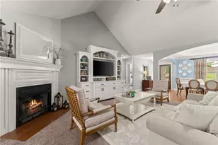 6049 Green Tree Ln, Gainesville, GA 30506 - Photo 8
