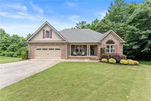 6049 Green Tree Ln, Gainesville, GA 30506 - Photo 2