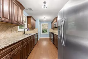 6049 Green Tree Ln, Gainesville, GA 30506 - Photo 12