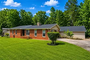 238 W Wedgewood Cir, Newnan, GA 30263 - Photo 1