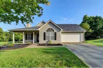 915 Cove Place, Locust Grove, GA 30248 - Photo 2