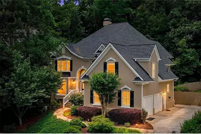 1346 Waterford Green Close NE, Marietta, GA 30068 - Photo 2