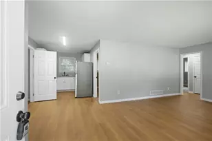 2043 Claude St NW, Atlanta, GA 30318 - Photo 2
