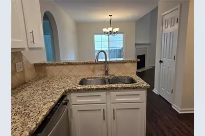 172 Stoneforest Drive, Woodstock, GA 30189 - Photo 8
