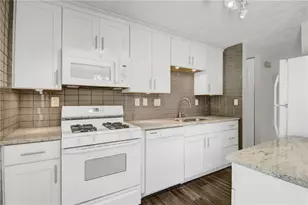 570 Sheringham Ct, Roswell, GA 30076 - Photo 10