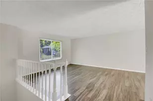 570 Sheringham Ct, Roswell, GA 30076 - Photo 4
