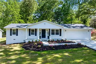 46 Hunting Creek Dr, Marietta, GA 30068 - Photo 1