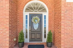 781 Templeton Dr, Loganville, GA 30052 - Photo 2