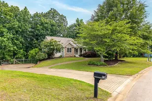93 Horseshoe Bend, Jasper, GA 30143 - Photo 2