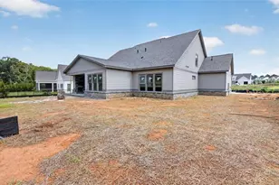 321 Lk Vis Dr, Statham, GA 30666 - Photo 6