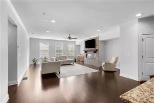 724 Henry Dr, Marietta, GA 30064 - Photo 10