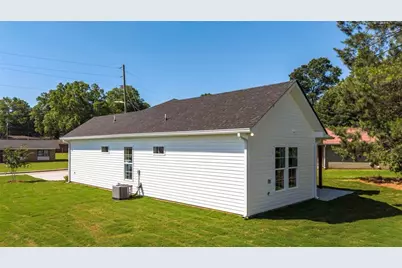 613 River Drive, Carrollton, GA 30117 - Photo 36