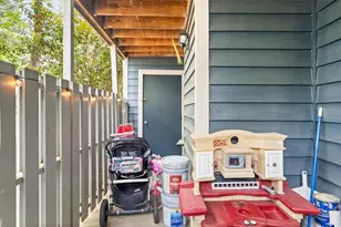 1359 N Crossing Dr NE, Atlanta, GA 30329 - Photo 10