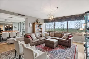 700 Park Regency Pl NE, Atlanta, GA 30326 - Photo 4