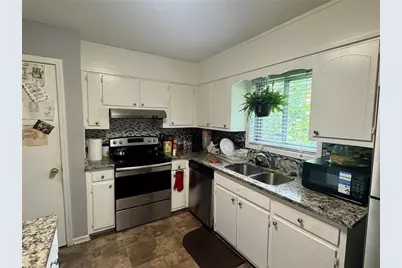 521 Navarre Drive, Stone Mountain, GA 30087 - Photo 6