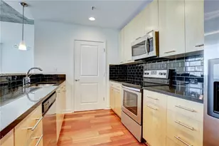 3324 Peachtree Rd NE, Atlanta, GA 30326 - Photo 8