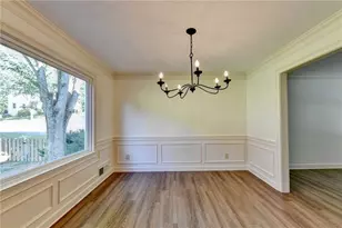 886 Marbrook Dr, Lawrenceville, GA 30044 - Photo 8