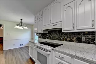 886 Marbrook Dr, Lawrenceville, GA 30044 - Photo 10