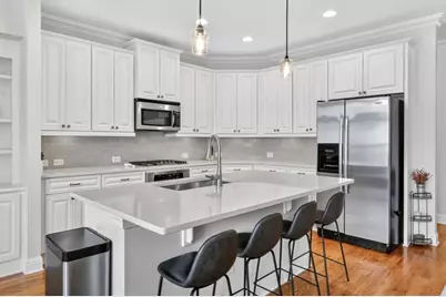 7960 Highland Bluff, Sandy Springs, GA 30328 - Photo 4