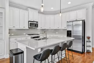 7960 Highland Bluff, Sandy Springs, GA 30328 - Photo 4