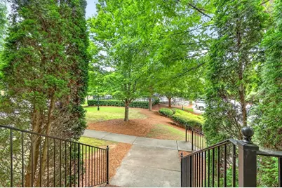 7960 Highland Bluff, Sandy Springs, GA 30328 - Photo 32