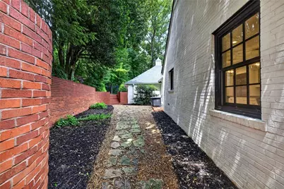 62 Blackland Road NW, Atlanta, GA 30342 - Photo 36