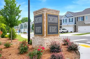 371 Lanier Cir, Woodstock, GA 30189 - Photo 2