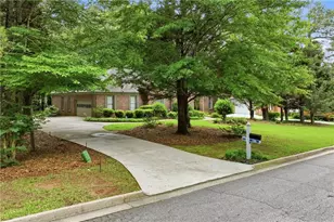 1286 Lake Forest Ln, McDonough, GA 30253 - Photo 4