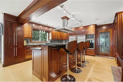 3985 Loch Highland Pass NE, Roswell, GA 30075 - Photo 6