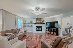 171 Crystal Creek Dr, Colbert, GA 30628 - Photo 2