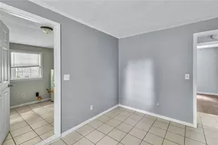 281 Valley Lake Dr, Stone Mountain, GA 30087 - Photo 12