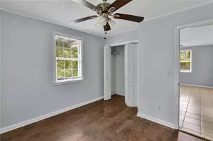 281 Valley Lake Dr, Stone Mountain, GA 30087 - Photo 18