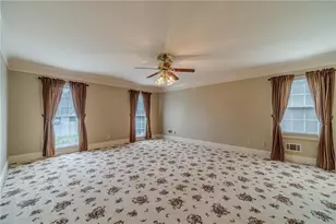 570 Trombley Bay Ln, Lawrenceville, GA 30044 - Photo 8