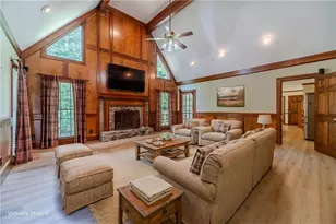570 Trombley Bay Ln, Lawrenceville, GA 30044 - Photo 4