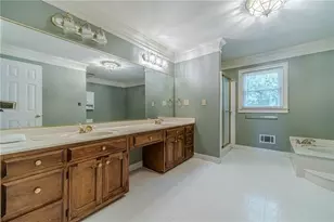 570 Trombley Bay Ln, Lawrenceville, GA 30044 - Photo 12
