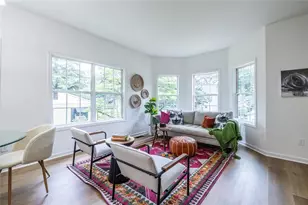 1585 Mary George Ave NW, Atlanta, GA 30318 - Photo 8