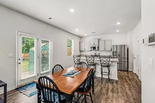 8233 Bluewater Dr, Fairburn, GA 30213 - Photo 14