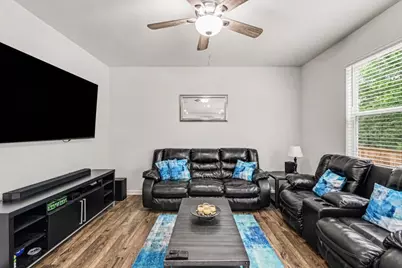 8233 Bluewater Drive, Fairburn, GA 30213 - Photo 2