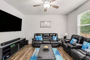 8233 Bluewater Dr, Fairburn, GA 30213 - Photo 2