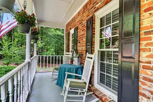 211 Nacoochee Dr, Woodstock, GA 30188 - Photo 4