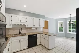 713 Chesterfield Dr, Lawrenceville, GA 30044 - Photo 18